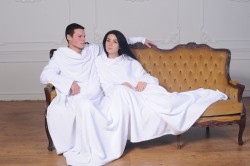 Плед із рукавами для двох білий Плед із рукавами для двох білий