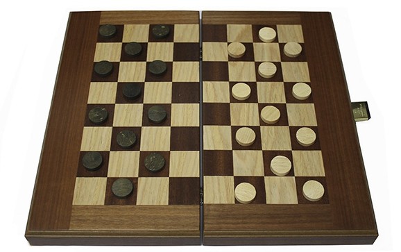 Набір Manopoulos Шахи + шашки, червоне дерево, колір махагон, 30 x 27.5 см Набір Manopoulos Шахи + шашки, червоне дерево, колір махагон, 30 x 27.5 см