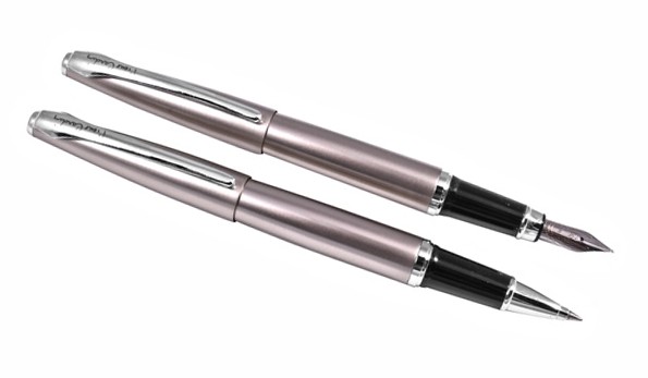 Комплект ручок (кулькова + перо) Pierre Cardin, колір корпусу бежево-золотистий металік Комплект ручок (кулькова + перо) Pierre Cardin, колір корпусу бежево-золотистий металік