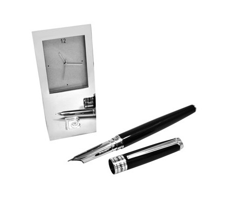 Набір ручка перова та настільний годинник Pierre Cardin Набір ручка перова та настільний годинник Pierre Cardin