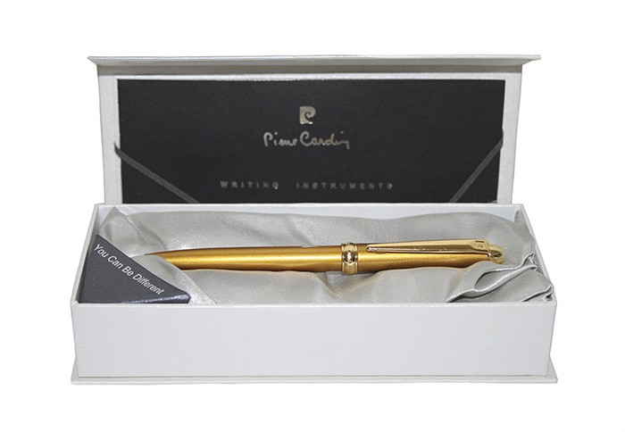 Ручка шариковая Pierre Cardin Traveller, золотистый корпус (PC4110BP) Ручка шариковая Pierre Cardin Traveller, золотистый корпус (PC4110BP)