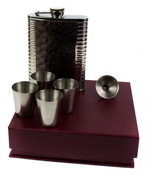 Набір подарунковий з флягою для чоловіків Набір подарунковий з флягою для чоловіків