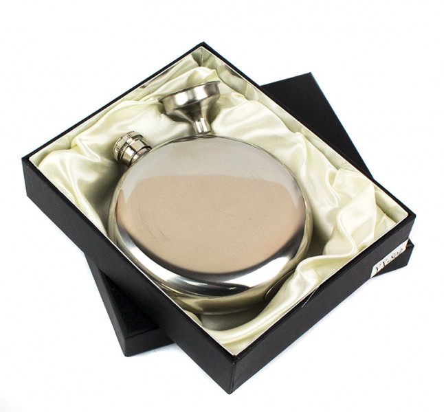 Фляга з харчової нержавіючої сталі у подарунковій упаковці Фляга з харчової нержавіючої сталі у подарунковій упаковці