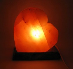 Соляная лампа Сердце (SL-24)(18х18х10 см) (Гималайская соль)