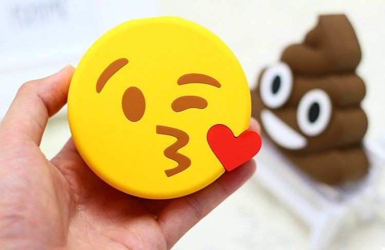 Портативна Батарея " Емоції. Поцілунок " Портативна Батарея " Емоції. Поцілунок "