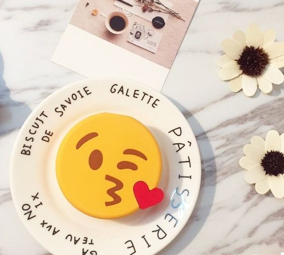 Портативна Батарея " Емоції. Поцілунок " Портативна Батарея " Емоції. Поцілунок "