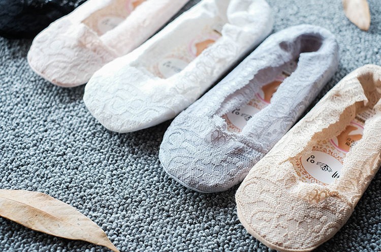 Кружевні тапочки-шкарпетки бежеві Кружевні тапочки-шкарпетки бежеві