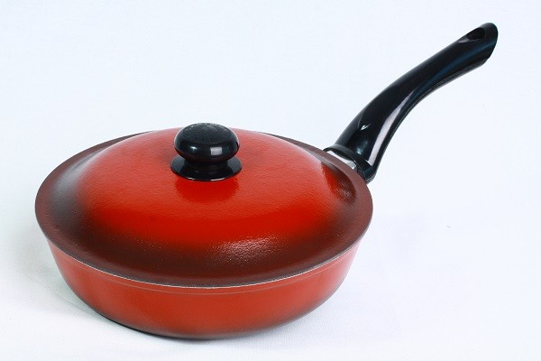 Сковорода 200 із пластмасовою ручкою, з кришкою Сковорода 200 із пластмасовою ручкою, з кришкою