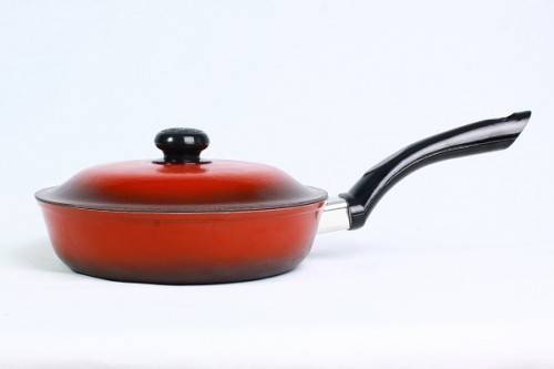 Сковорода 200 із пластмасовою ручкою, з кришкою Сковорода 200 із пластмасовою ручкою, з кришкою