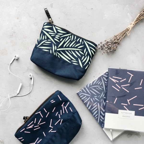 Косметичка. STICKS . Косметичка. STICKS .