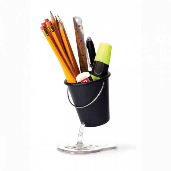     Desk Bucket Peleg Design 