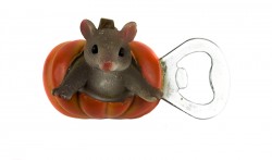 Магніт відкривачка Мишка в гарбузі . Магніт відкривачка Мишка в гарбузі .