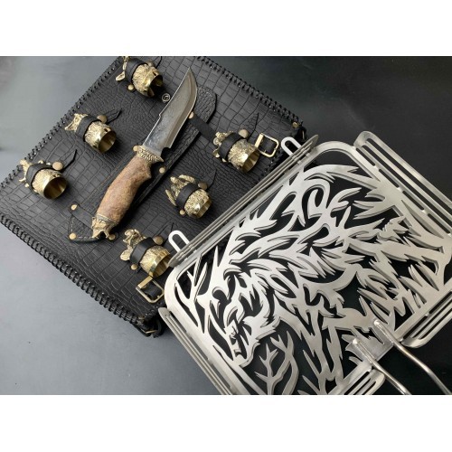 Решетка Медведь с ножом и чарками Решетка Медведь с ножом и чарками