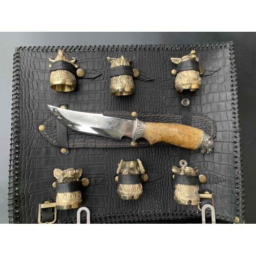 Решетка Медведь с ножом и чарками Решетка Медведь с ножом и чарками