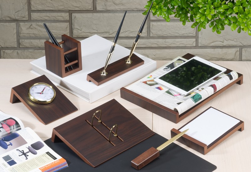 Настільний набір для керівника Bestar 8 предметів Горіх 8141FDX Настільний набір для керівника Bestar 8 предметів Горіх 8141FDX