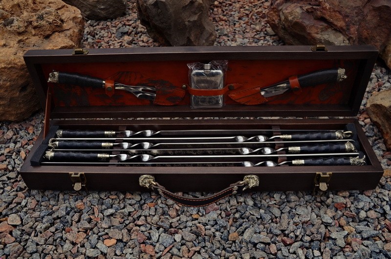 Набор шампуров ручной работы Сафари в кейсе Набор шампуров ручной работы Сафари в кейсе