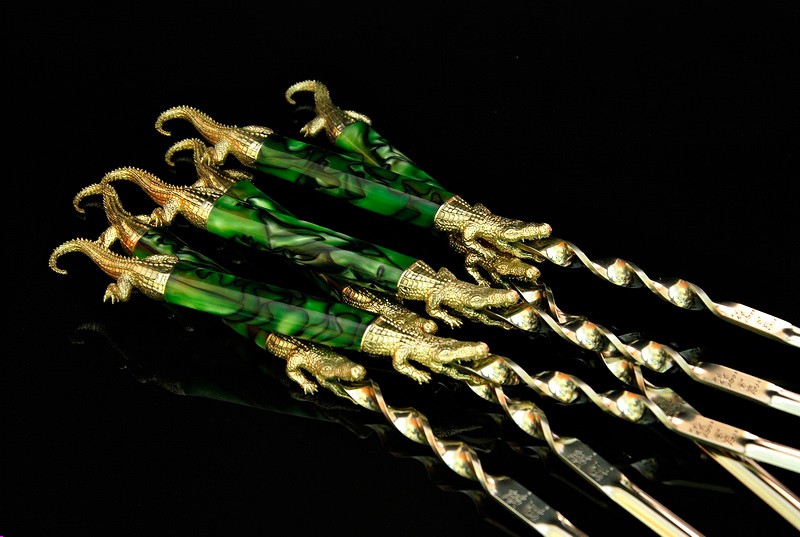 Набір шампурів ручної роботи "Алігатор" Набір шампурів ручної роботи "Алігатор"