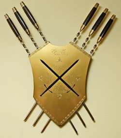 Набір шампурів ручної роботи настінний "Кельт" панно Набір шампурів ручної роботи настінний "Кельт" панно