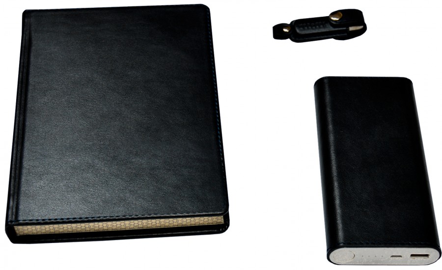 Подарунковий набір «Преміум»: щоденник у шкіряній палітурці, металева ручка, Xiaomi Power Bank, флеш-карта, подарункова коробкаа Подарунковий набір «Преміум»: щоденник у шкіряній палітурці, металева ручка, Xiaomi Power Bank, флеш-карта, подарункова коробкаа