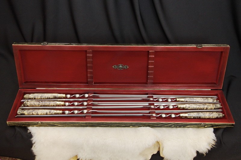 Набор шампуров Дикарь в кейсе Набор шампуров Дикарь в кейсе