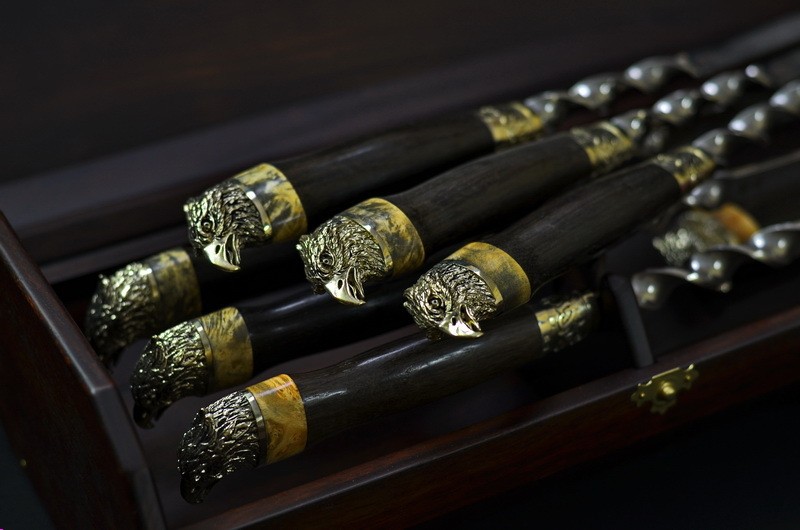 Набор авторских шампуров Полет ВИП в кейсе элит+нож Набор авторских шампуров Полет ВИП в кейсе элит+нож