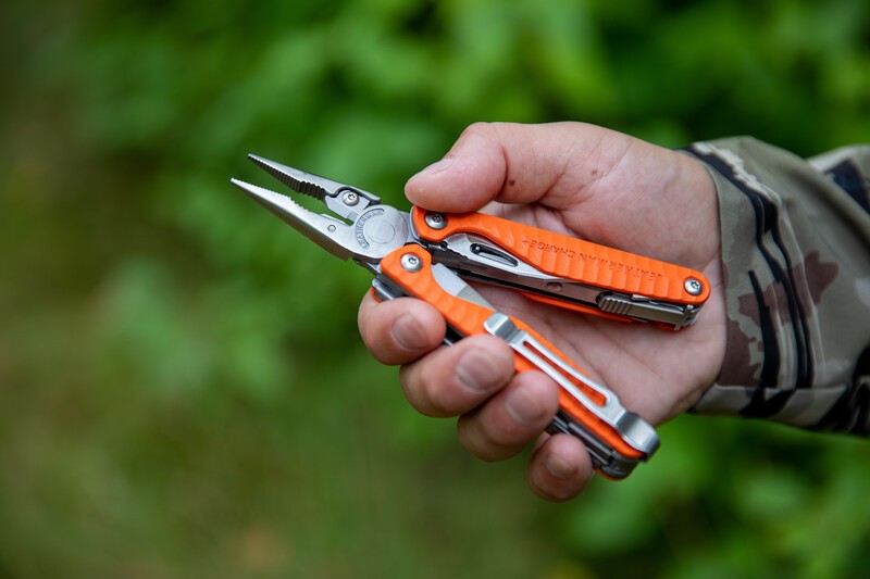 Мультитул LEATHERMAN CHARGE PLUS ORANGE, синтетический чехол, картонная коробка, метрические биты Мультитул LEATHERMAN CHARGE PLUS ORANGE, синтетический чехол, картонная коробка, метрические биты