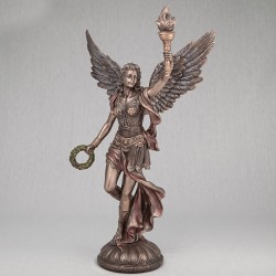 Статуэтка  Ника богиня победы