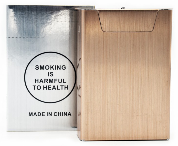 Портсигар с зажигалкой юсб на 20 сигарет Портсигар с зажигалкой юсб на 20 сигарет