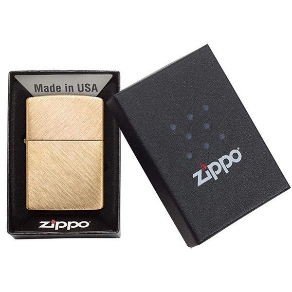 Зажигалка Zippo 29830 Herringbone Sweep Brass Зажигалка Zippo 29830 Herringbone Sweep Brass