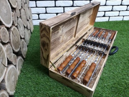 Набор 8 шампуров для мяса в деревянном кейсе (720х12х3 мм) Набор 8 шампуров для мяса в деревянном кейсе (720х12х3 мм)