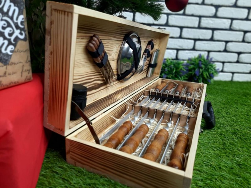 Набор 8 шампуров "Master" (720х12х3 мм) Набор 8 шампуров "Master" (720х12х3 мм)