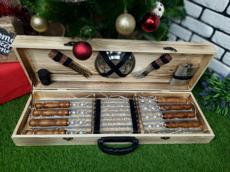 Набор 8 шампуров "Master" (720х12х3 мм) Набор 8 шампуров "Master" (720х12х3 мм)