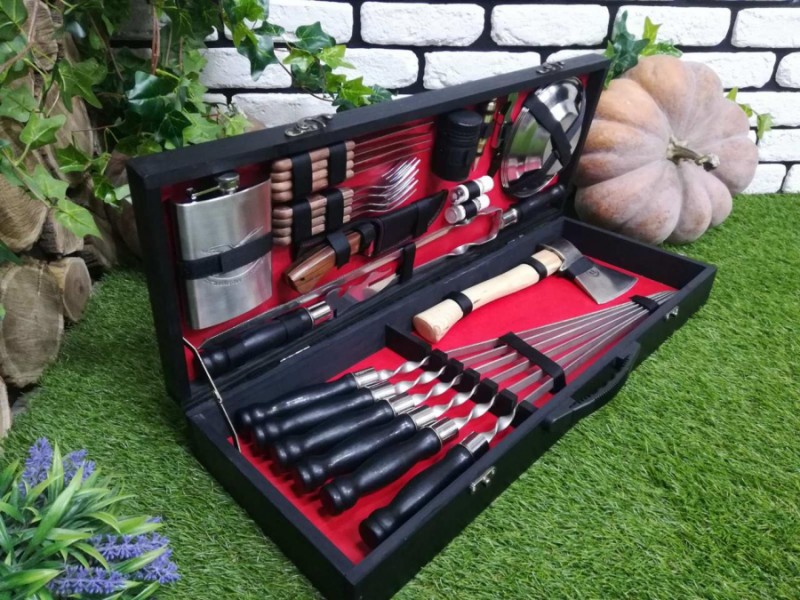 Подарочный набор из 6 шампуров для мяса "Lux Black" (640х12х3 мм) в деревянном кейсе Подарочный набор из 6 шампуров для мяса "Lux Black" (640х12х3 мм) в деревянном кейсе