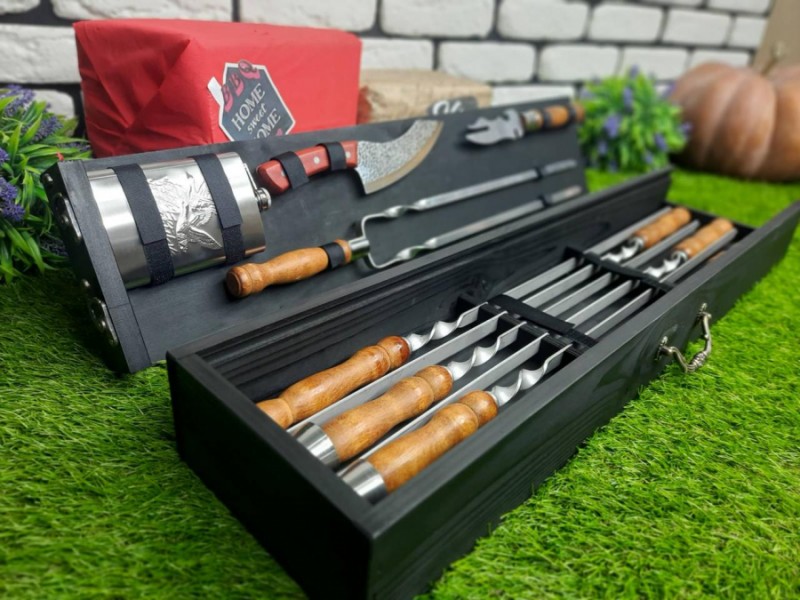 Подарочный набор шампуров Master (730х15х3 мм) в деревянном кейсе Подарочный набор шампуров Master (730х15х3 мм) в деревянном кейсе