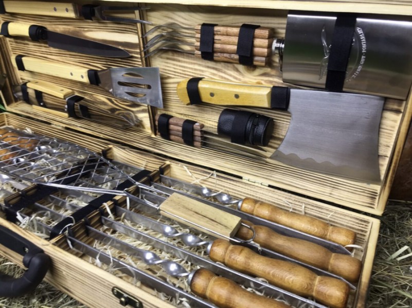 Набор из 8 шампуров для мяса и люля-кебаб Master (730х15х3 мм) в деревянном кейсе Набор из 8 шампуров для мяса и люля-кебаб Master (730х15х3 мм) в деревянном кейсе