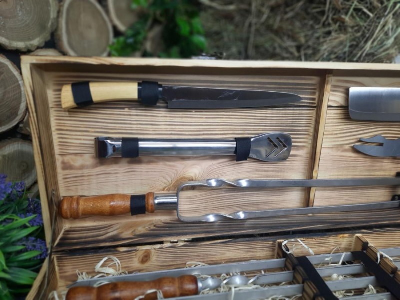 Набор из 8 шампуров для люля-кебаб "Master" (730х15х3 мм) в деревянном кейсе Набор из 8 шампуров для люля-кебаб "Master" (730х15х3 мм) в деревянном кейсе