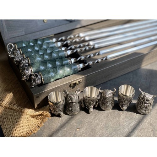 Шампура з мармуровими ручками в кейсі з бука Шампура з мармуровими ручками в кейсі з бука