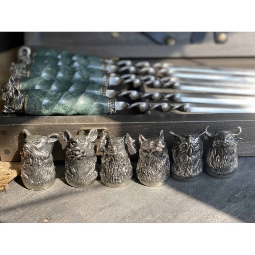 Шампура з мармуровими ручками в кейсі з бука Шампура з мармуровими ручками в кейсі з бука