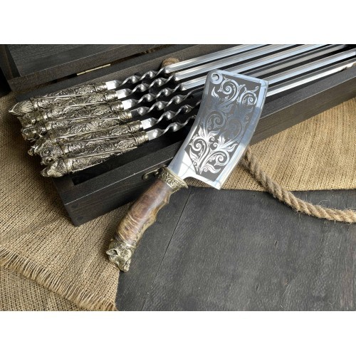 Шампура Дикие звери в расписном кейсе из бука. Шампура+секач Шампура Дикие звери в расписном кейсе из бука. Шампура+секач