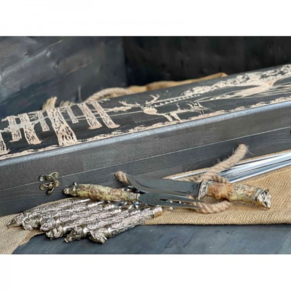 Подарочные шампура Дикие звери в расписном кейсе из бука. Шампура +нож +вилка. Подарочные шампура Дикие звери в расписном кейсе из бука. Шампура +нож +вилка.