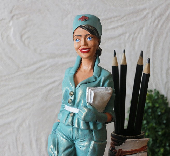 Статуэтка Леди Доктор визитница Статуэтка Леди Доктор визитница