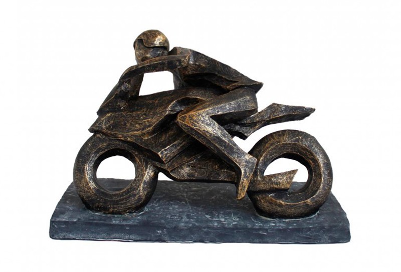 Статуэтка ITALFAMA Мотоциклист Статуэтка ITALFAMA Мотоциклист