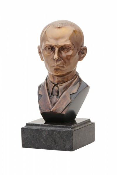 Бронзовый бюст Степана Бандеры Бронзовый бюст Степана Бандеры