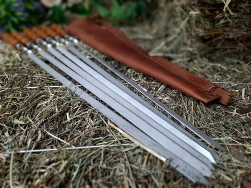 Набір 6 шампурів для люля-кебаб "Master" (730х15х3 мм) у шкіряному чохлі Набір 6 шампурів для люля-кебаб "Master" (730х15х3 мм) у шкіряному чохлі