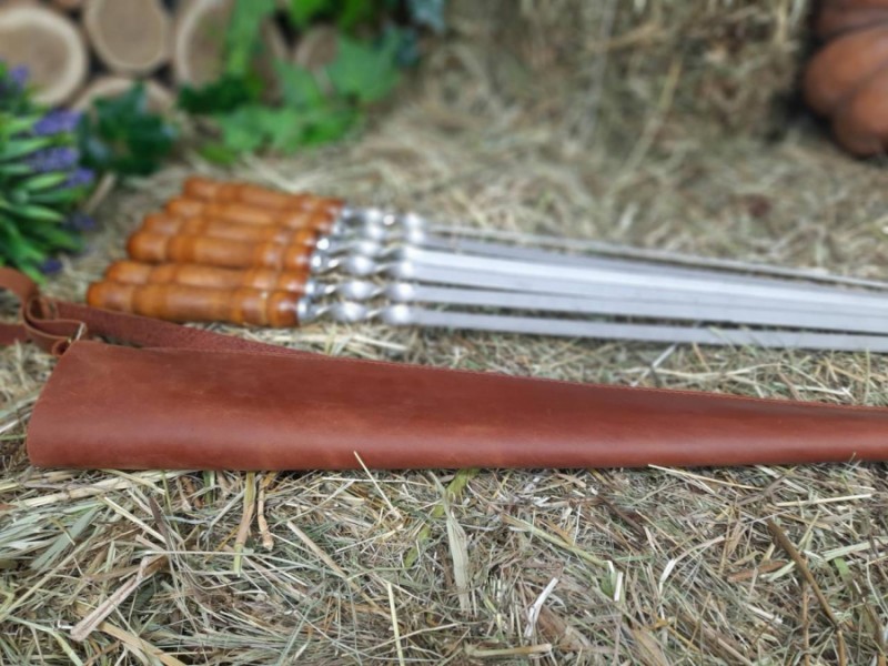 Набір 6 шампурів для люля-кебаб "Master" (730х15х3 мм) у шкіряному чохлі Набір 6 шампурів для люля-кебаб "Master" (730х15х3 мм) у шкіряному чохлі