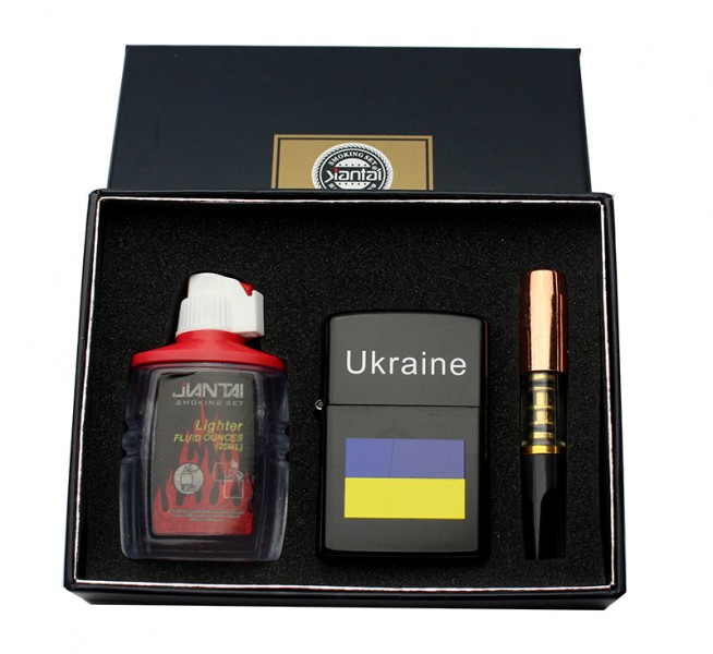 Зажигалка бензиновая в подарочной коробке Ukraine