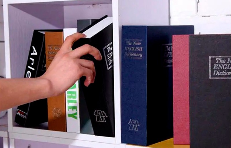 Книга сейф Словник 27 см чорна Книга сейф Словник 27 см чорна