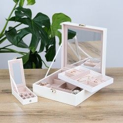 Шкатулкаа для украшений большой с зеркалом и дорожной шкатулкой из экокожи белый Шкатулкаа для украшений большой с зеркалом и дорожной шкатулкой из экокожи белый