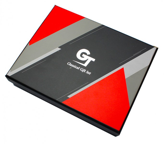 Елегантний набір з фляг у подарунковій коробці Елегантний набір з фляг у подарунковій коробці