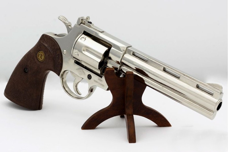 Макет Револьвер Python калибра 6 дюймов, США, 1955 год Макет Револьвер Python калибра 6 дюймов, США, 1955 год